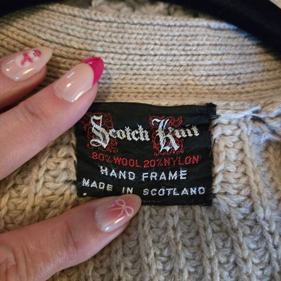 Vintage Scotch Knit Cardigan Hand Frame 80% Wool Made in Scottland Large - Picture 3 of 7